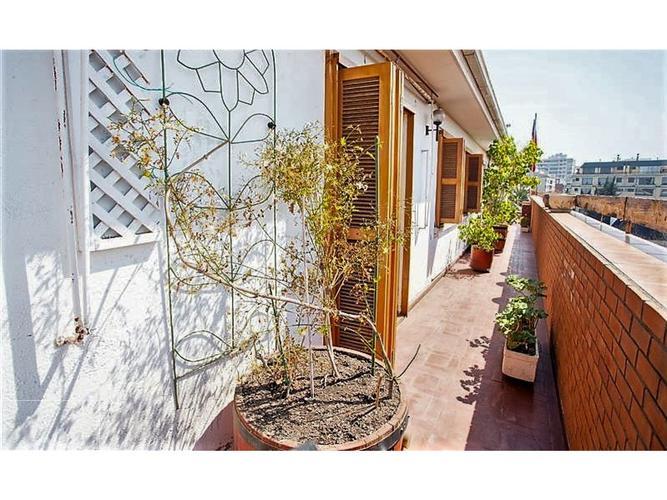 ESPECTACULAR DEPTO EN VENTA - PLAZA LAS LILAS (5D-4B + SERVICIOS)