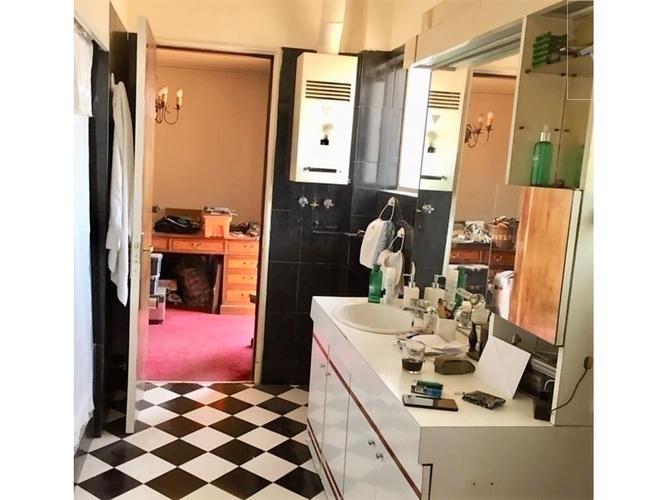 ESPECTACULAR DEPTO EN VENTA - PLAZA LAS LILAS (5D-4B + SERVICIOS)