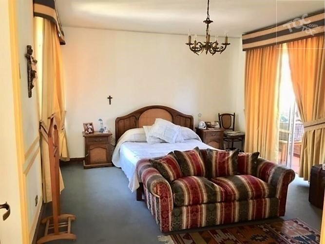 ESPECTACULAR DEPTO EN VENTA - PLAZA LAS LILAS (5D-4B + SERVICIOS)