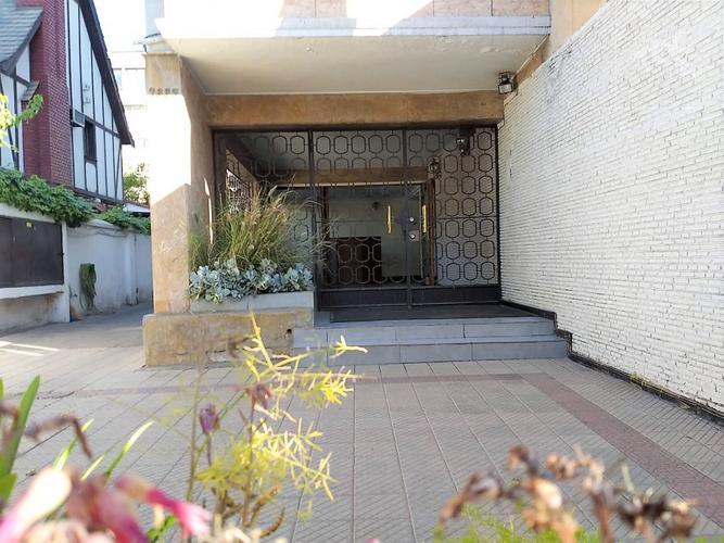 ESPECTACULAR DEPTO EN VENTA - PLAZA LAS LILAS (5D-4B + SERVICIOS)