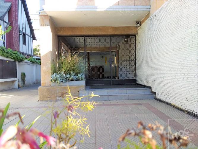 ESPECTACULAR DEPTO EN VENTA - PLAZA LAS LILAS (5D-4B + SERVICIOS)