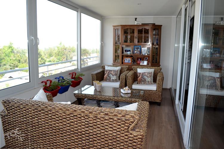 EXTRAORDINARIO DEPARTAMENTO EN LAS CONDES, SÓLO 4 ÑOS DE USO, FRANCISCO BILBAO CON HERMOSA VISTA AL CLUB DE GOLF.