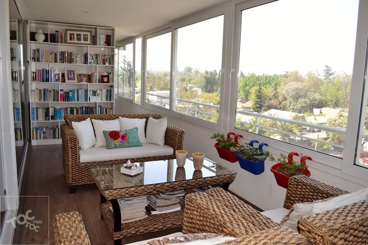EXTRAORDINARIO DEPARTAMENTO EN LAS CONDES, SÓLO 4 ÑOS DE USO, FRANCISCO BILBAO CON HERMOSA VISTA AL CLUB DE GOLF.