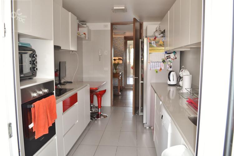 EXTRAORDINARIO DEPARTAMENTO EN LAS CONDES, SÓLO 4 ÑOS DE USO, FRANCISCO BILBAO CON HERMOSA VISTA AL CLUB DE GOLF.