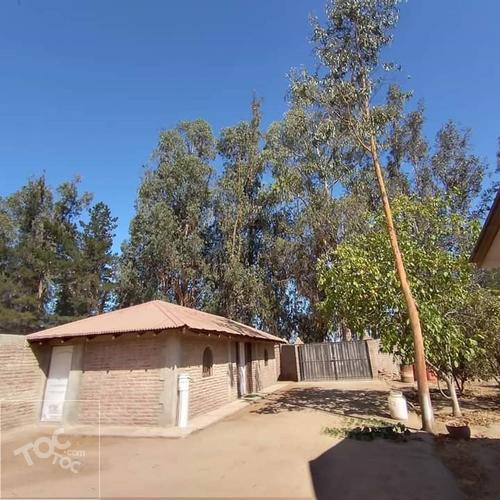 PARCELA 10.000 mts². | CASA 3 PISOS | EN VENTA | Casablanca; Sector Turístico