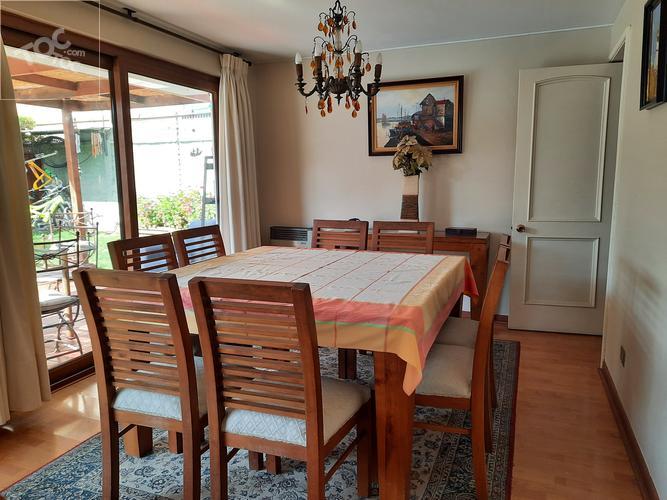 Fantástica casa en la Reina, en condominio, a pasos de colegios, restaurantes y carabineros ¡DESCUENTO EN COMISION!