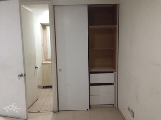 Arriendo departamento, un dormitorio, un baño.