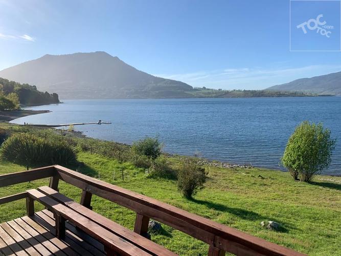 A tres minutos del Pueblo de Riñihue