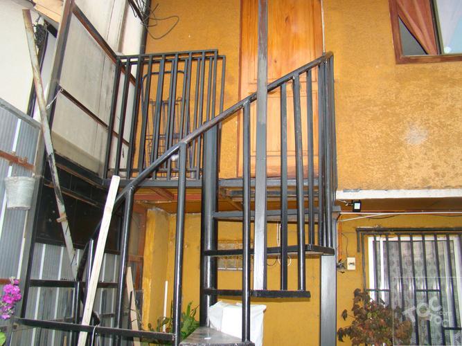 Casa con departamento interior en Maipu