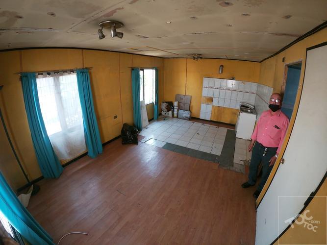 CASA ESQUINA AMPLIA