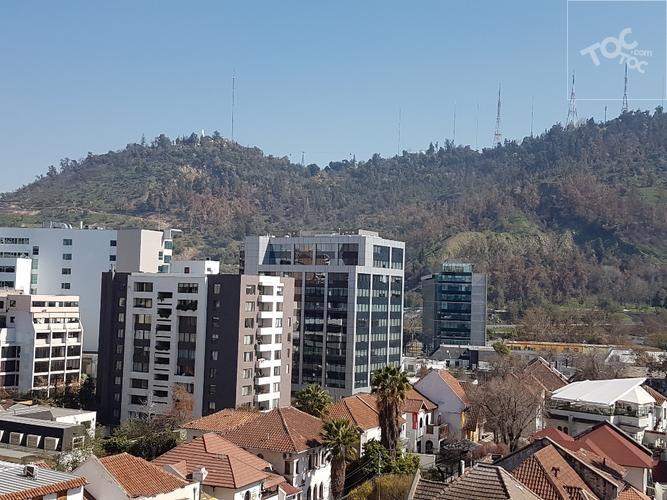 ARRIENDO DEPARTAMENTO AMOBLADO CON VISTA ESPECTACULAR AL CERRO SAN CRISTÓBAL EN CIRUJANO GUZMAN 70 DP- 909, Providencia