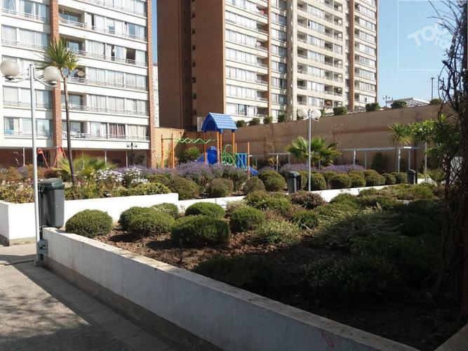 Av. General Bustamante / Av Matta, METRO IRARRAZAVAL