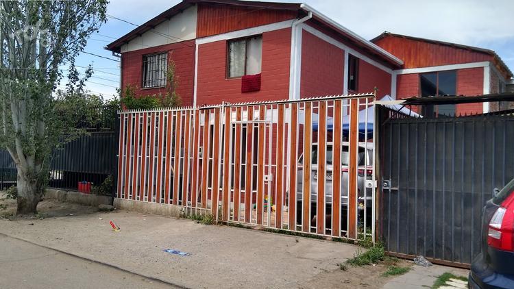 Casa 3D 2 B dos pisos EXCELENTE ESTADO VILLA LAS HORTENSIAS