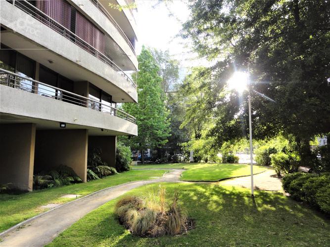 Se vende excelente Depto. 3D / 3 B. Terraza, Dos Estacionamientos, Bodega, Piscina