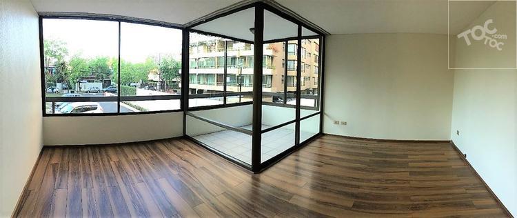 Luminoso departamento baños y cocina remodelados ,1estacionamiento ,sin bodega