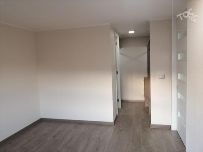 ARRIENDO departamento 1 dormitorio. Metro Toesca.