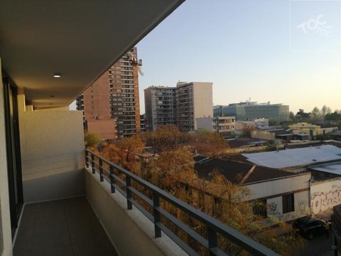 ARRIENDO departamento 1 dormitorio. Metro Toesca.