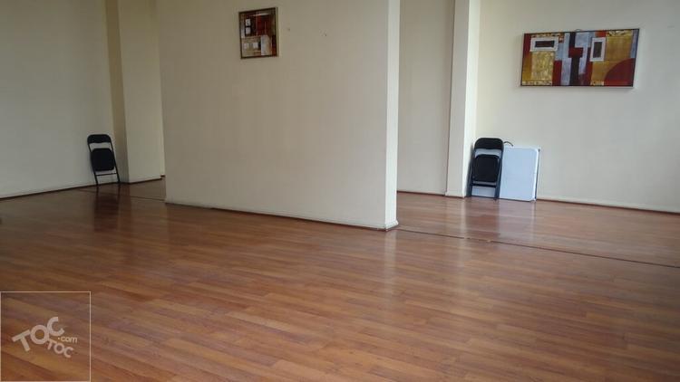 Se Arrienda Departamento estilo mariposa en Av. Irarrazaval, comuna de Ñuñoa