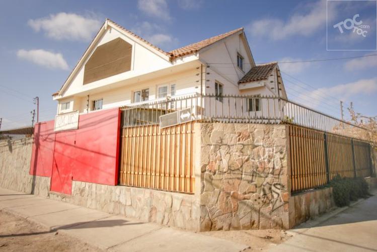 CASONA EN BARRIO UNIVERSITARIO EN VENTA