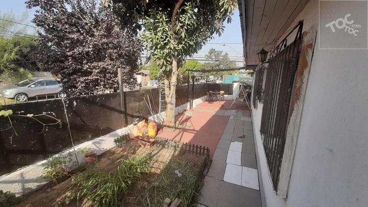 Casa esquina en Tupungato. Metro Vivaceta. Conchalí
