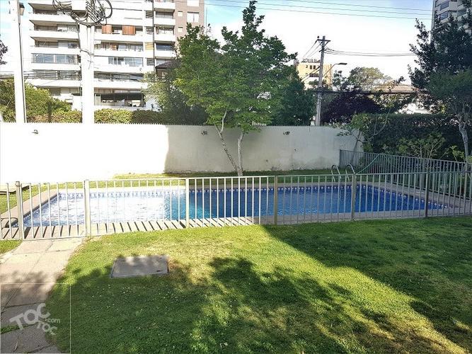 Venta Departamento 2D + 2B + Bod. + 2 Est. Metro San Miguel.