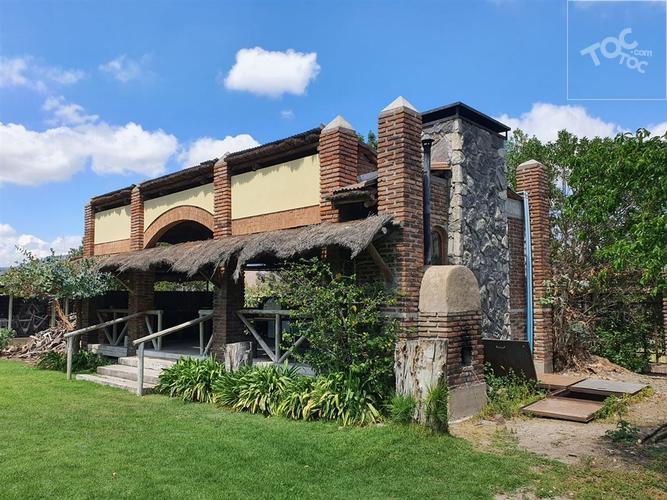 SE VENDE CASA DE LUJO, OPORTUNIDAD, POR APURO, SEMI AMOBLADA, CLUB DE GOLF LAS PALMAS