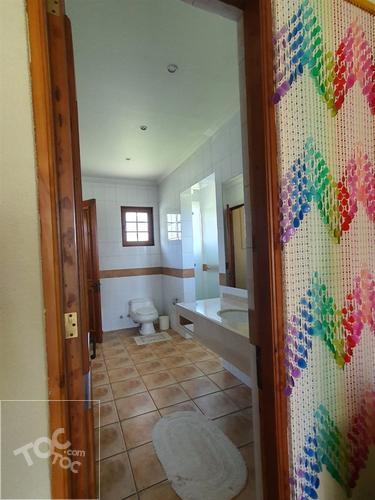 SE VENDE CASA DE LUJO, OPORTUNIDAD, POR APURO, SEMI AMOBLADA, CLUB DE GOLF LAS PALMAS