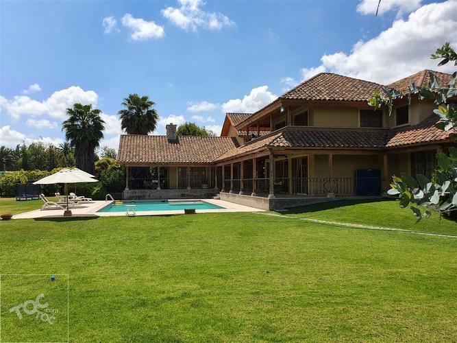 SE VENDE CASA DE LUJO, OPORTUNIDAD, POR APURO, SEMI AMOBLADA, CLUB DE GOLF LAS PALMAS