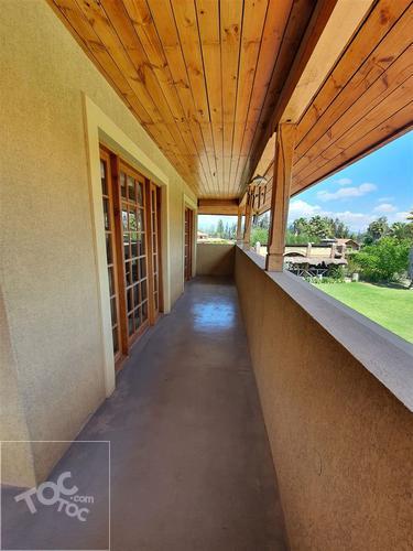 SE VENDE CASA DE LUJO, OPORTUNIDAD, POR APURO, SEMI AMOBLADA, CLUB DE GOLF LAS PALMAS