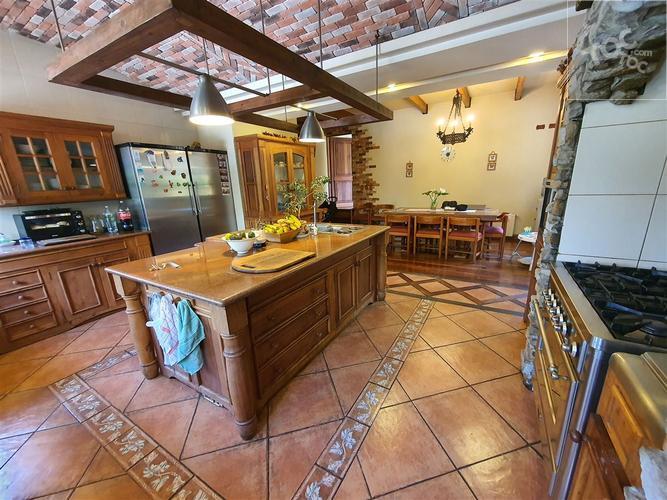 SE VENDE CASA DE LUJO, OPORTUNIDAD, POR APURO, SEMI AMOBLADA, CLUB DE GOLF LAS PALMAS