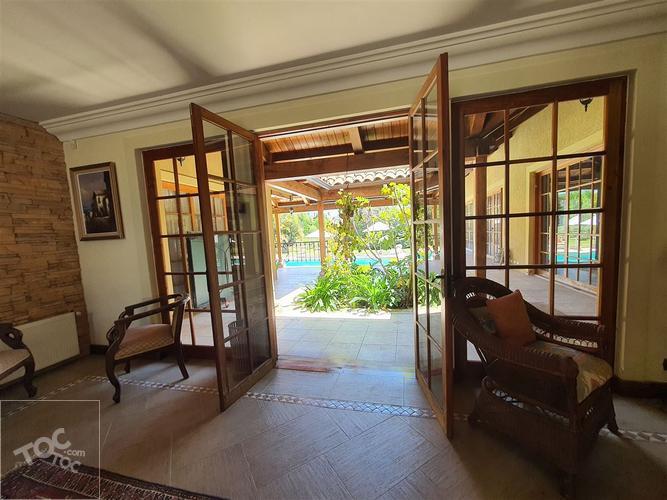 SE VENDE CASA DE LUJO, OPORTUNIDAD, POR APURO, SEMI AMOBLADA, CLUB DE GOLF LAS PALMAS
