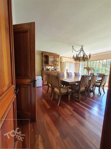 SE VENDE CASA DE LUJO, OPORTUNIDAD, POR APURO, SEMI AMOBLADA, CLUB DE GOLF LAS PALMAS