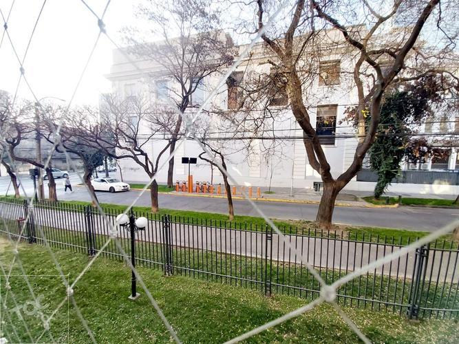 AMPLIO DEPTO CON EXCELENTE UBICACIÓN EN ANTONIO VARAS 710 PROVI