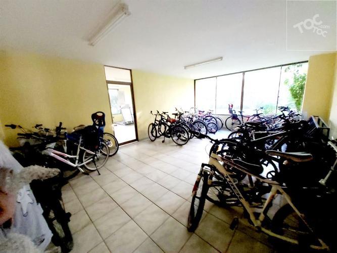 AMPLIO DEPTO CON EXCELENTE UBICACIÓN EN ANTONIO VARAS 710 PROVI