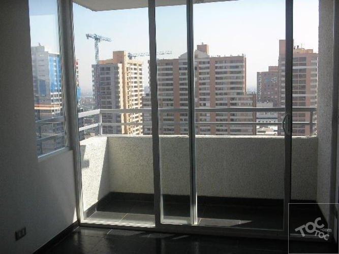 Se arrienda estupendo departamento en Teatinos - Metro Santa Ana