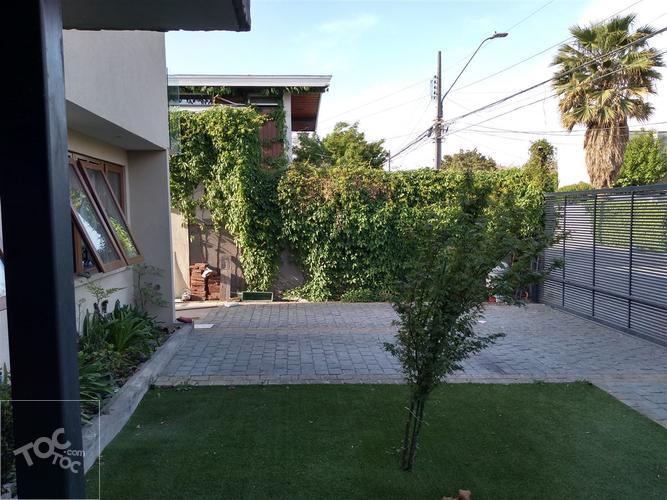 CASA REMODELADA / LAS CONDES / NOR ORIENTE
