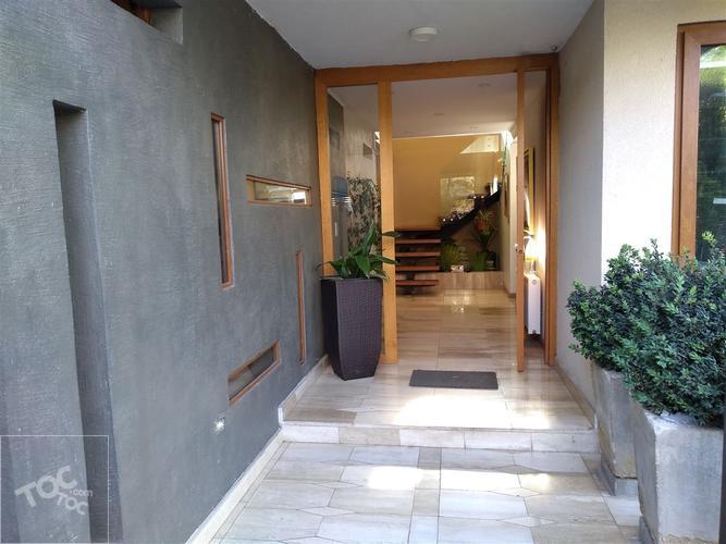 CASA REMODELADA / LAS CONDES / NOR ORIENTE