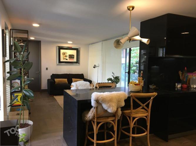 Se vende espectacular depto con patio interno