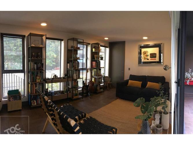 Se vende espectacular depto con patio interno