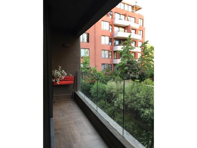 Se vende espectacular depto con patio interno