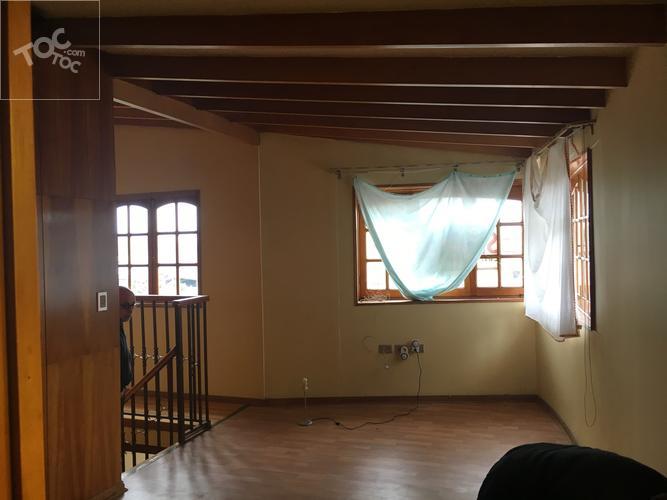 Amplia y Luminosa casa en excelente ubicación