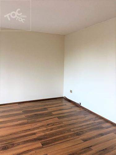 Departamento barrio tranquilo ,remodelados baños y cocina ,Impecable.