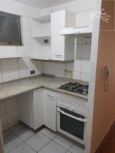 DPTO EN ARRIENDO METRO SANTA ANA