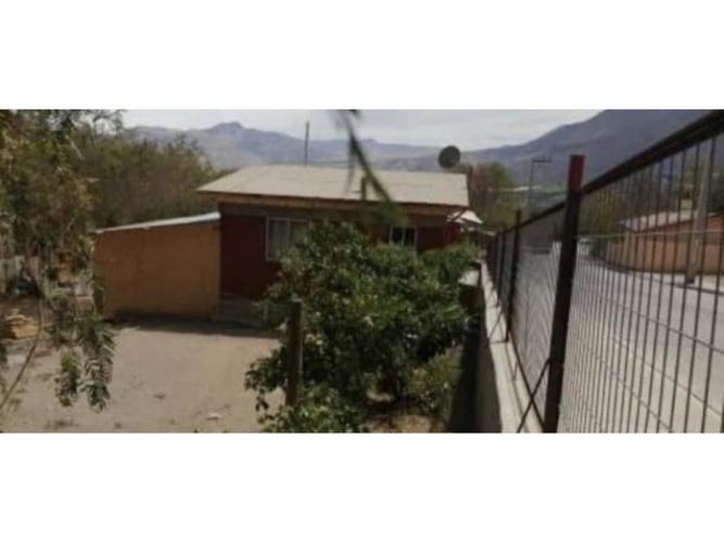 Casa en el Valle del Elqui, a pocos km de Vicuña, 4D 2B.