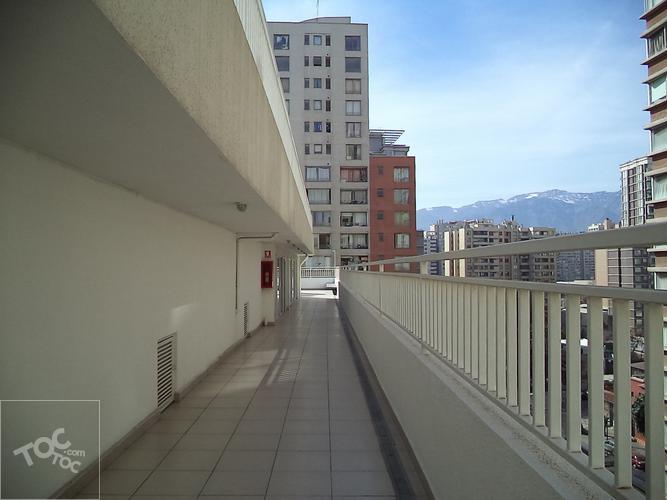 ARRIENDO METRO SANTA LUCIA / CARMEN / MARIN