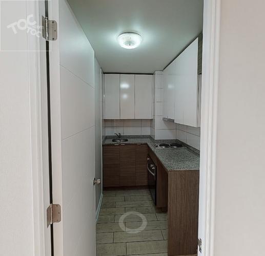ARRIENDO METRO SANTA LUCIA / CARMEN / MARIN