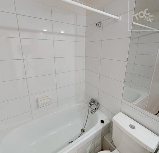 ARRIENDO METRO SANTA LUCIA / CARMEN / MARIN
