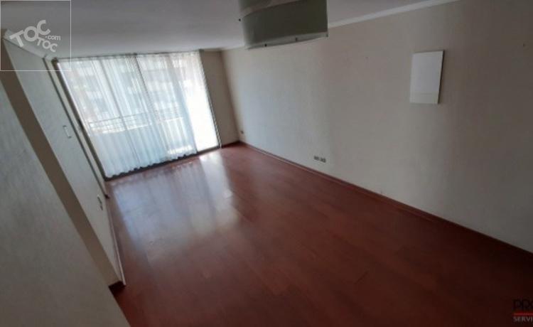 Se vende lindo departamento en Macul con calle Los Olmos