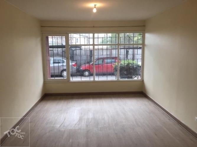 METRO ÑUÑOA / DEPARTAMENTO REMODELADO CON ESTACIONAMIENTO Y BODEGA