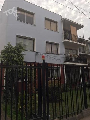 METRO ÑUÑOA / DEPARTAMENTO REMODELADO CON ESTACIONAMIENTO Y BODEGA